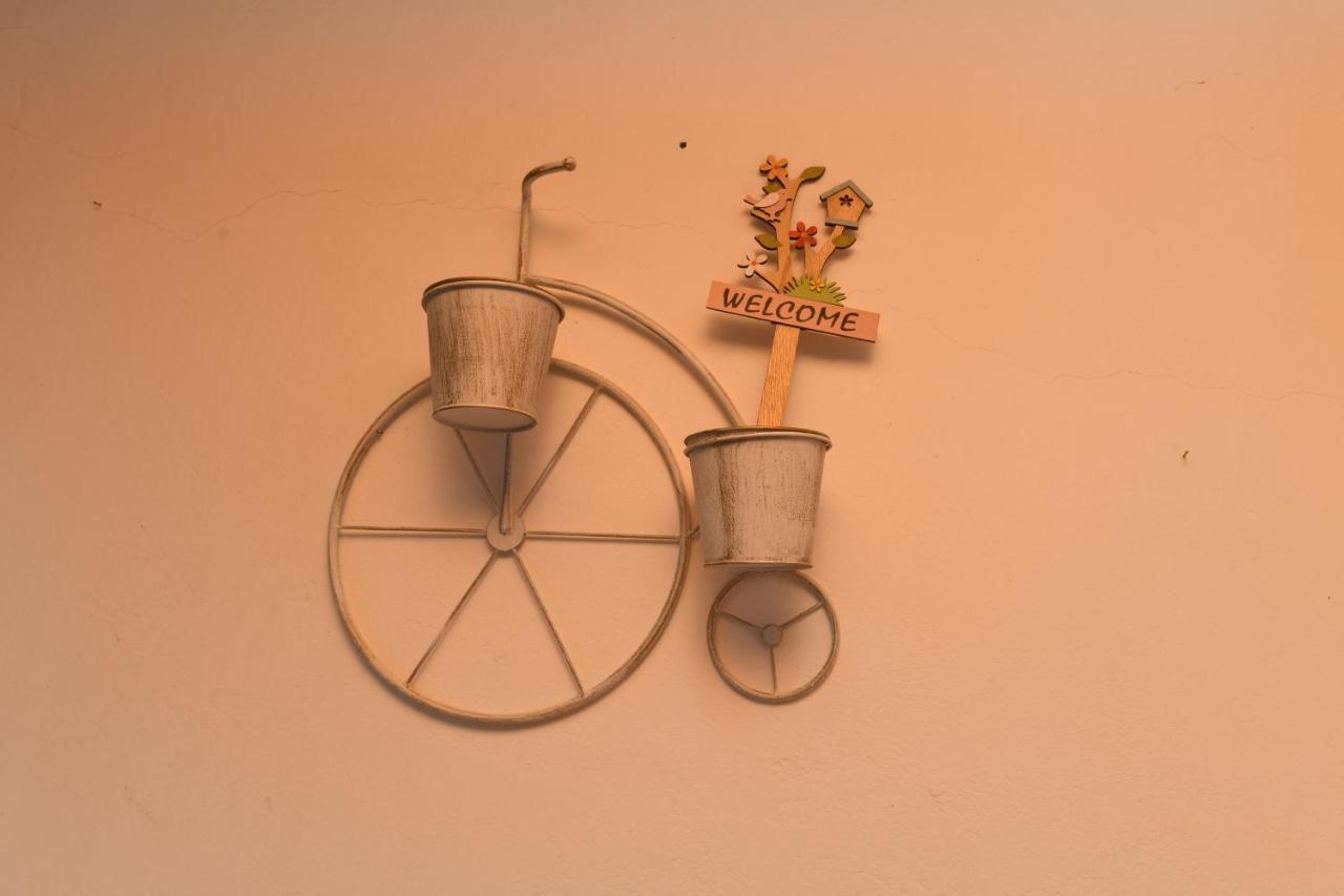Art Flowers And Culture Містрас Екстер'єр фото